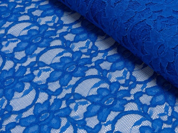 Spitze mit beidseitiger Bogenkante