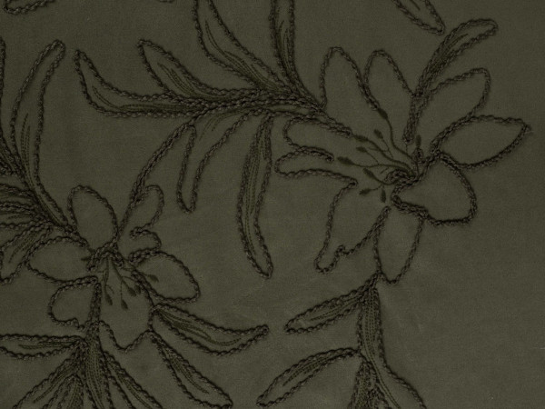 Scuba Suede Stickerei