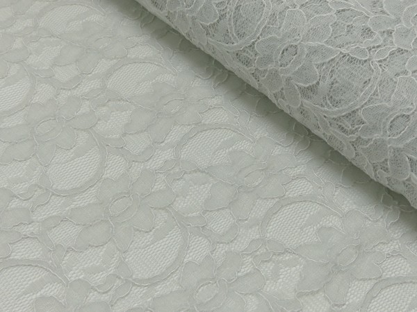 Spitze mit beidseitiger Bogenkante